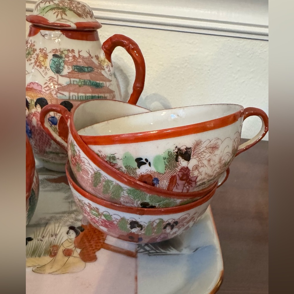 Vintage Japanese Porcelain Tea Set – Hand-Painted Geisha - Picture 10 of 13